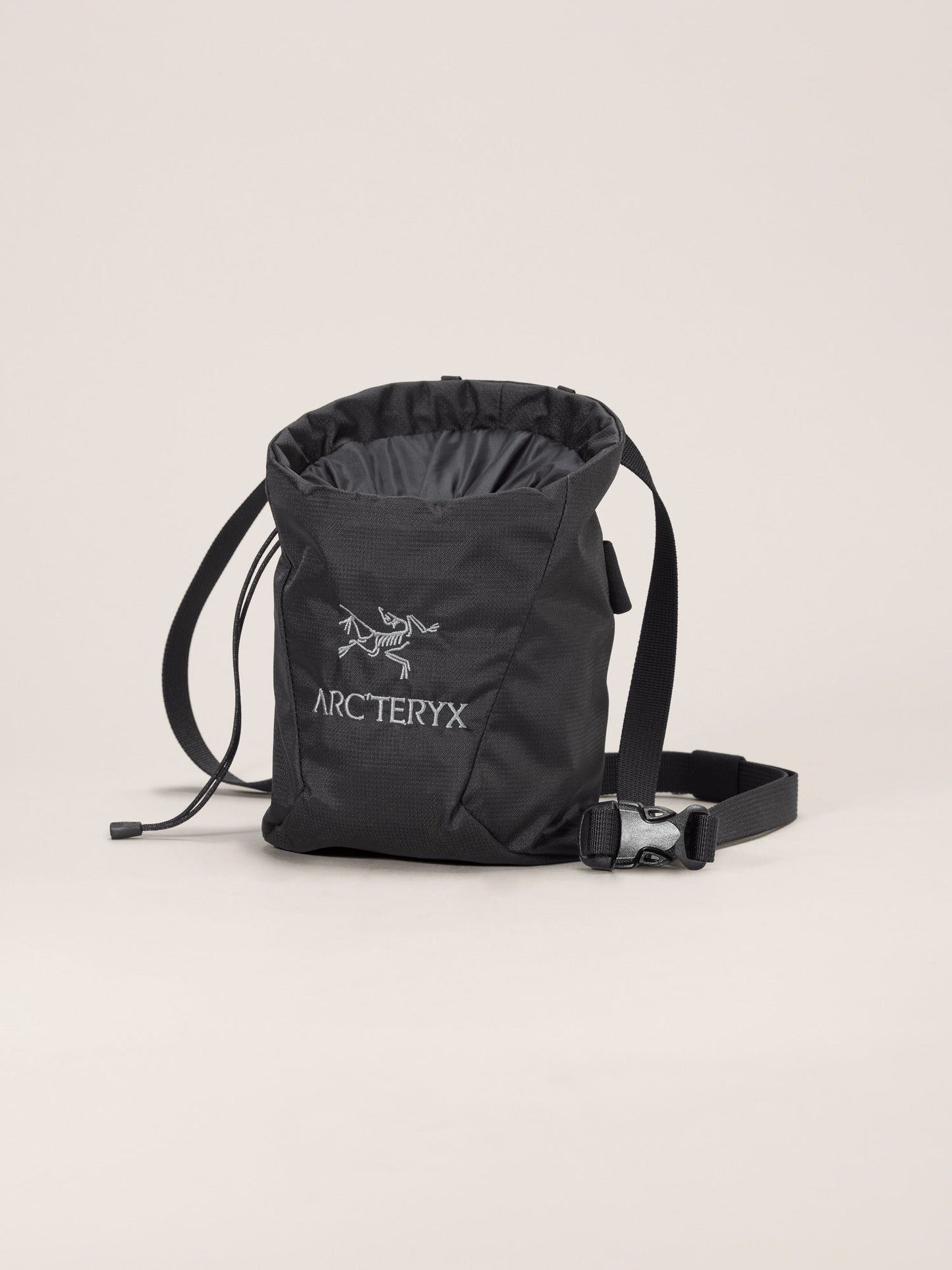 Ion Lightweight Chalk Bag Black - Arc'teryx Australia