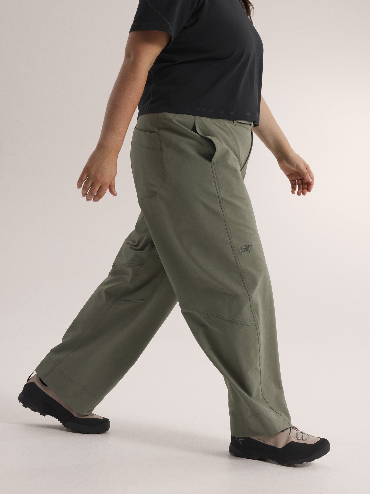 Nia Pant Women's