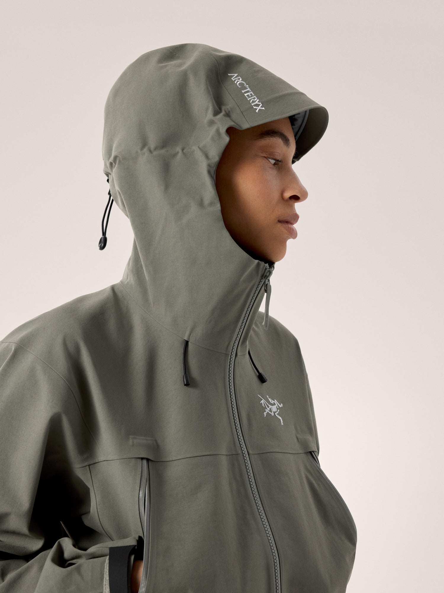 Arc'teryx Women's Waterproof Altira Cropped Jacket Dark Green