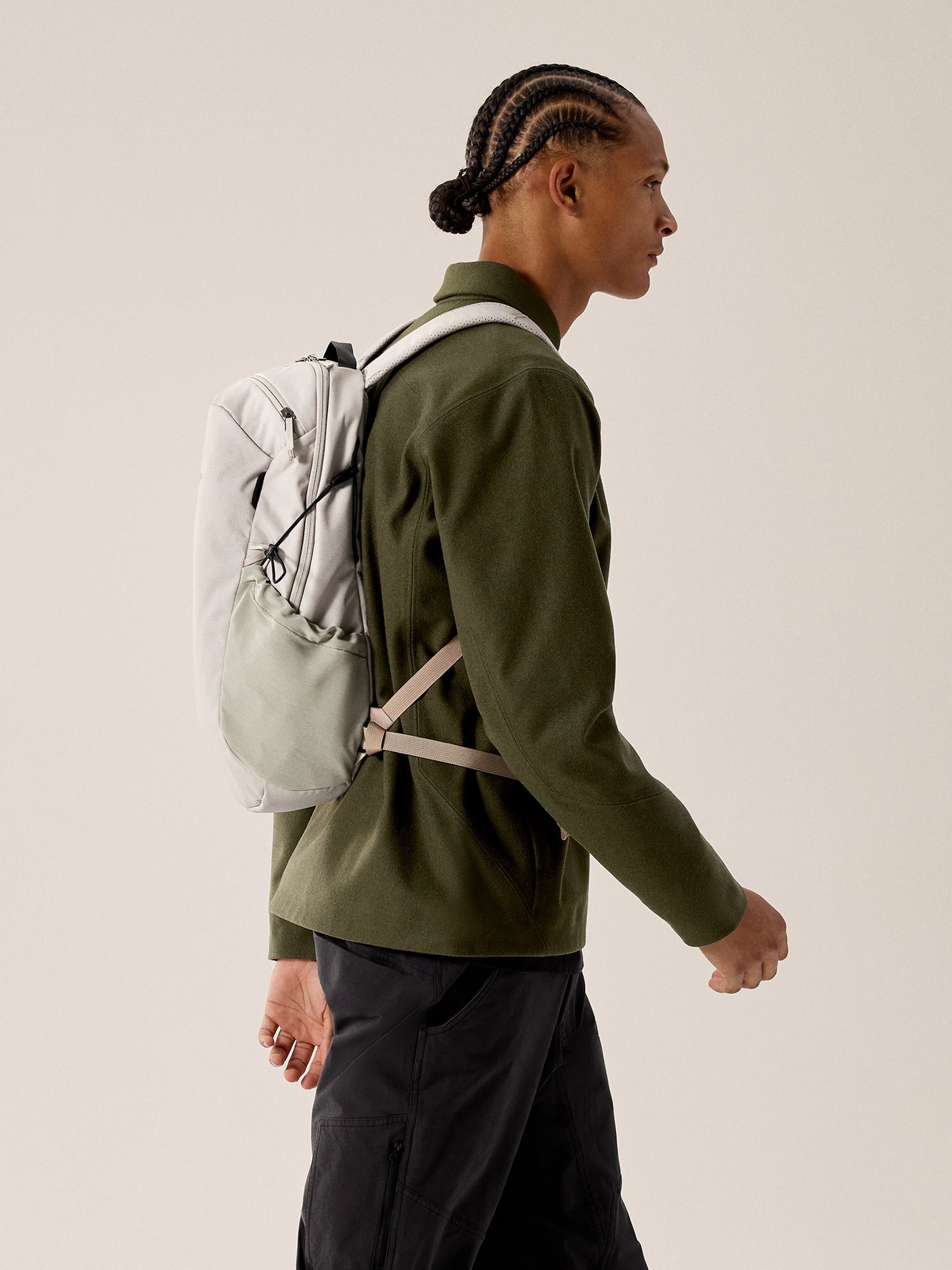 Arc'teryx Lightweight Mantis 16 Backpack Light Grey – Rune – Arc