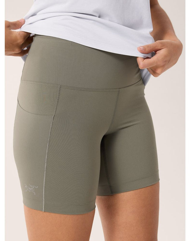 Essent High-Rise Utility Short 6" Women's