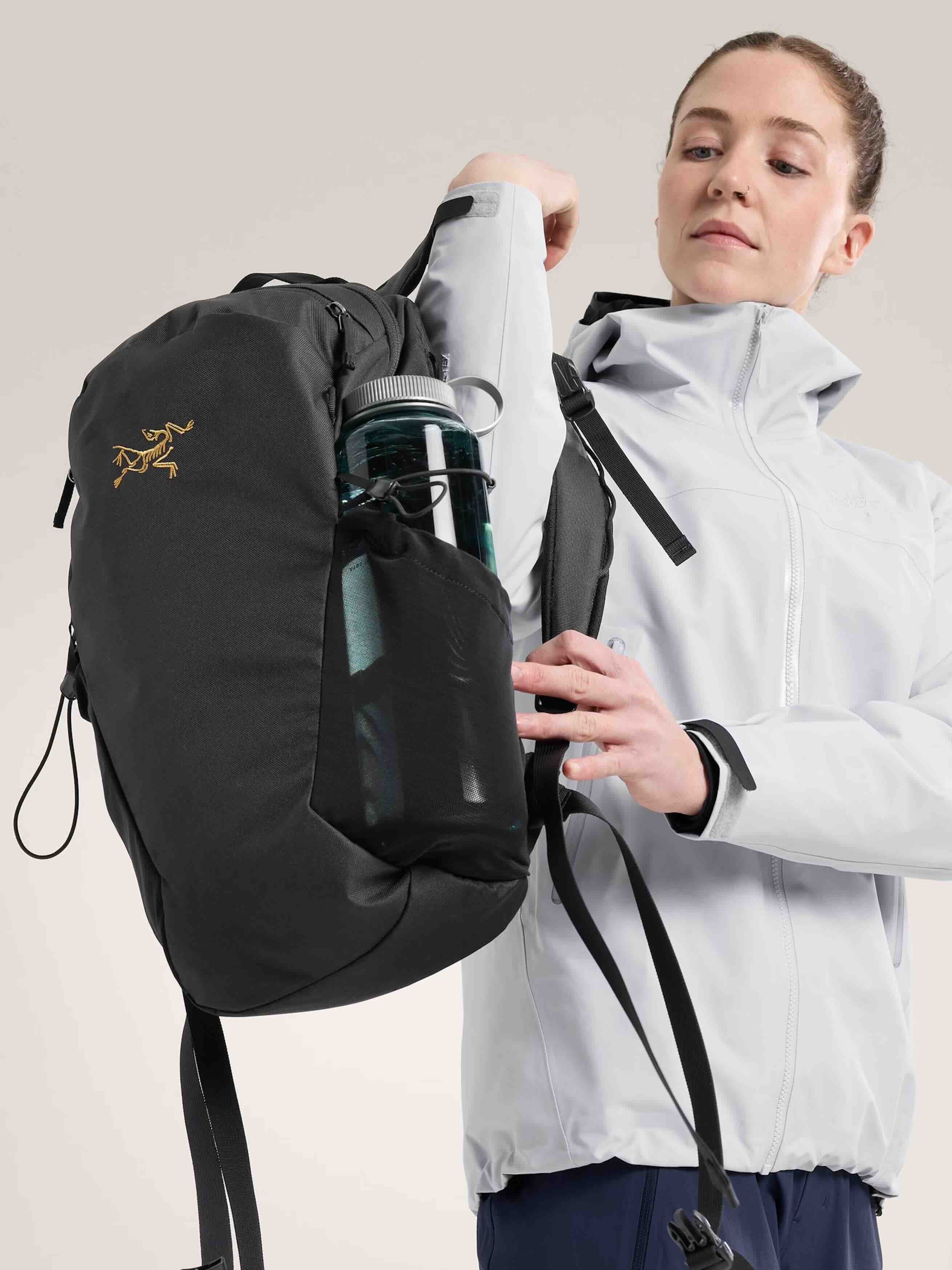 Mantis 16 Backpack Black - Arc'teryx Australia