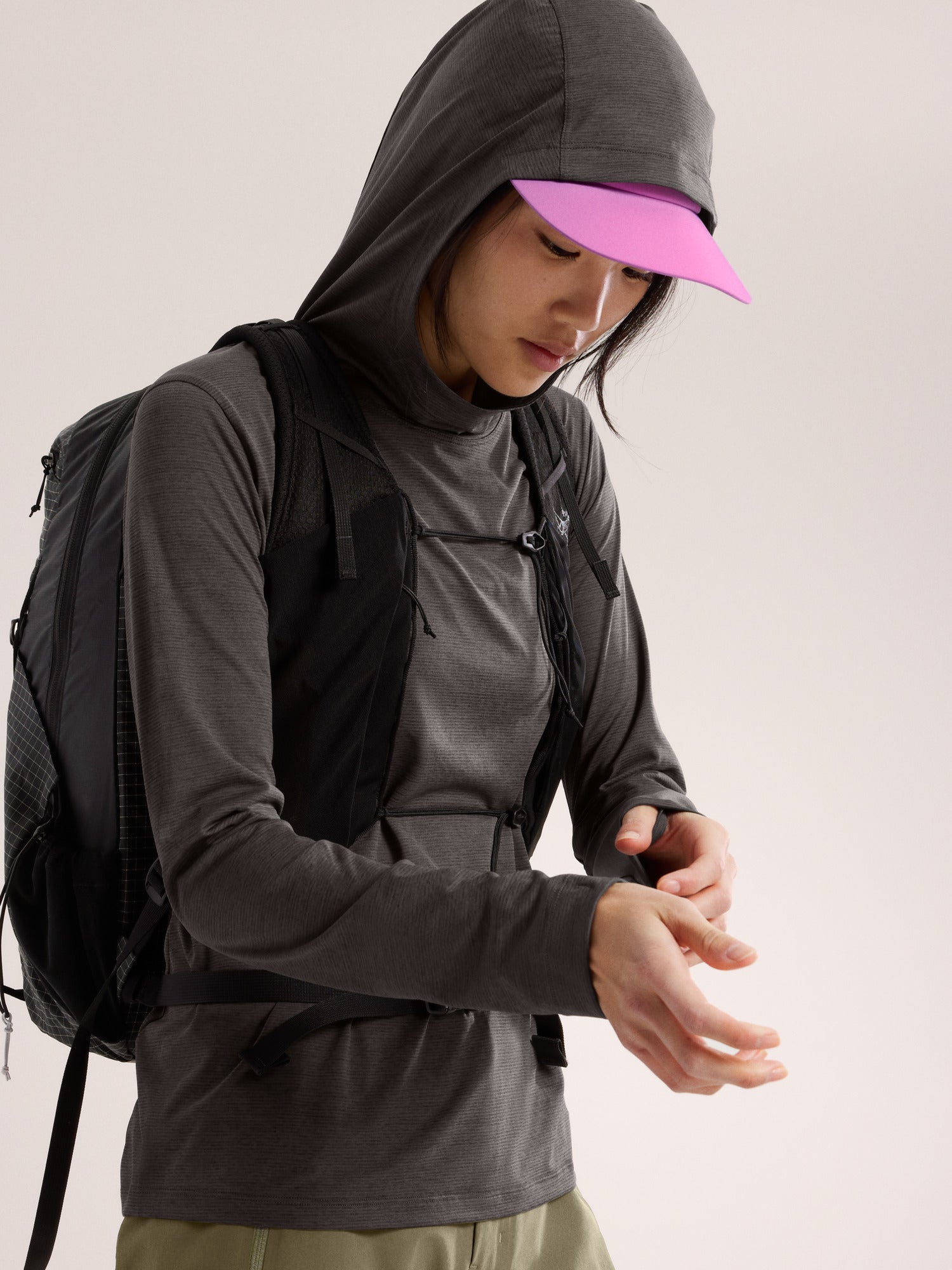 今週末まで値下げ‼️ARC'TERYX TAEMA SS WOMEN'S XS Taema Hoody Women's – Arc'teryx New-Zealand
