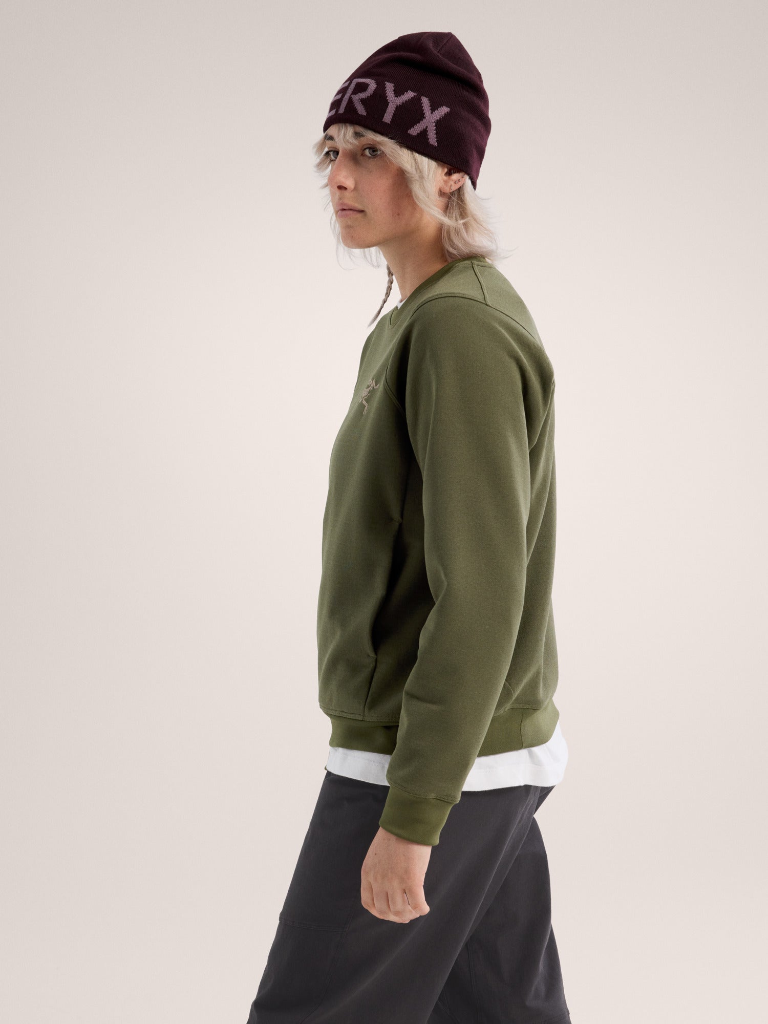 Aestas Crew Neck Pullover Women's