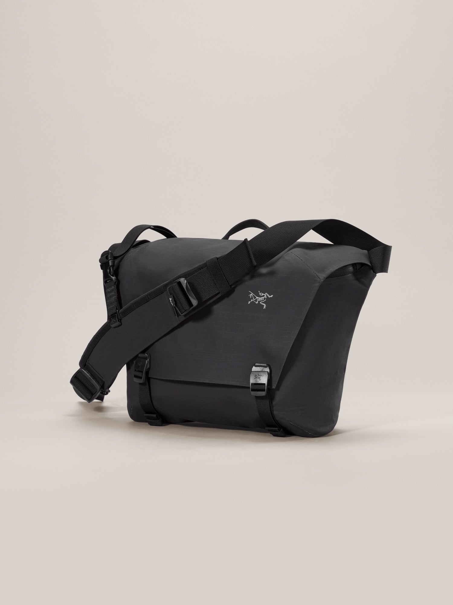 Granville 10 Courier Bag
