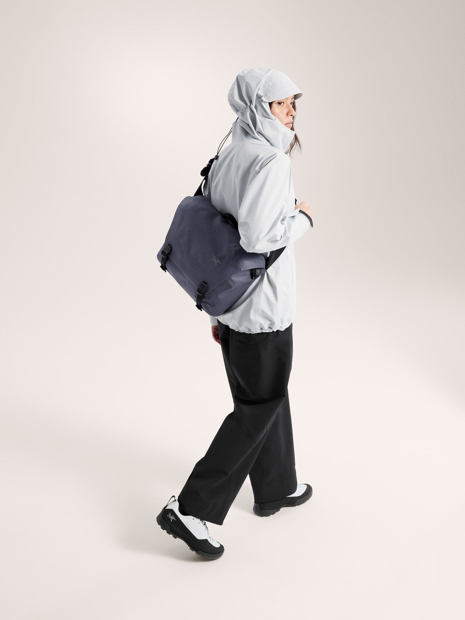 Granville 10 Courier Bag