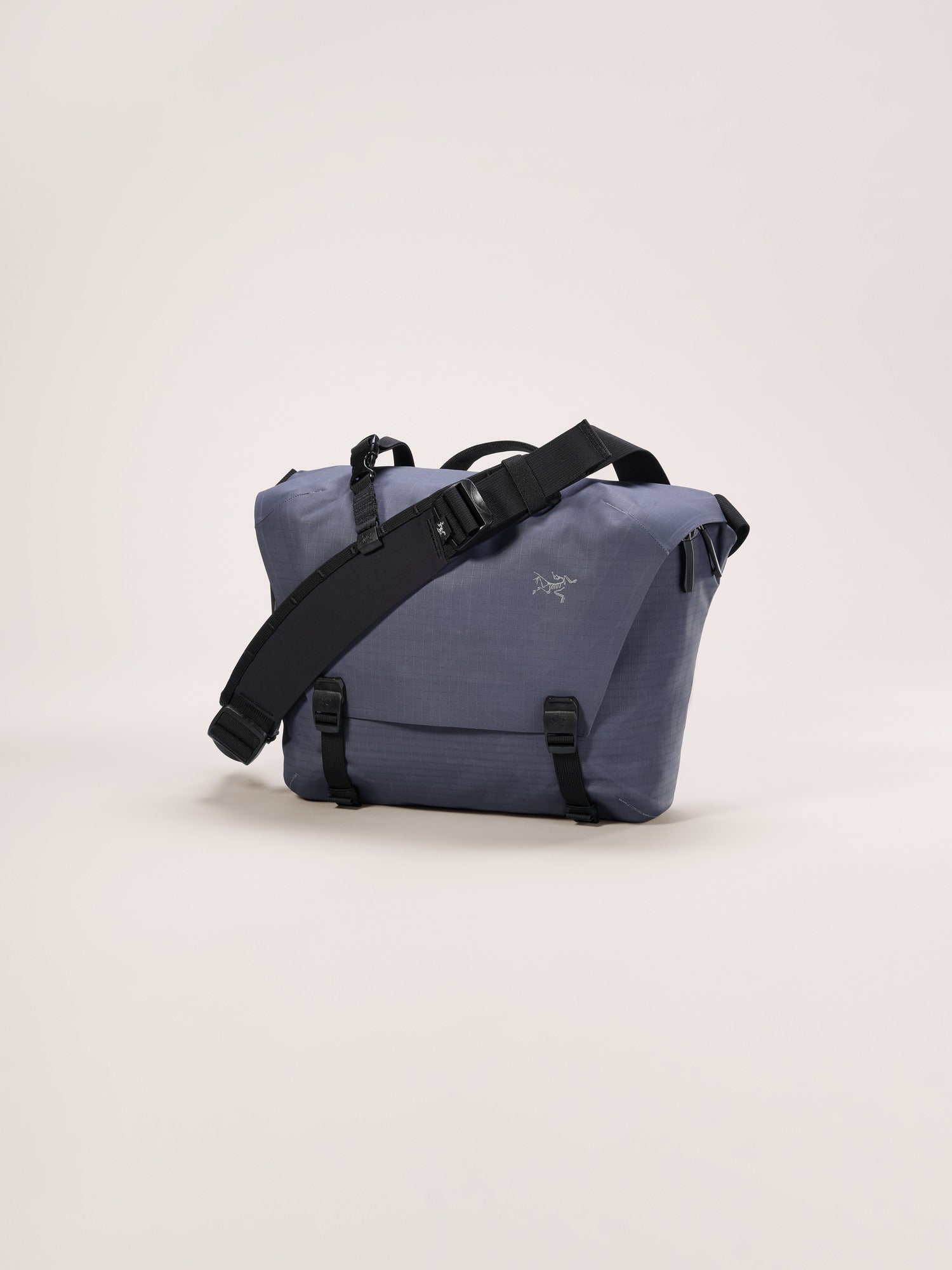 Granville 10 Courier Bag