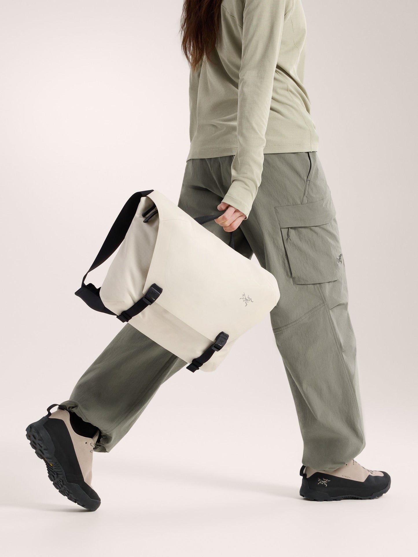 Granville 10 Courier Bag